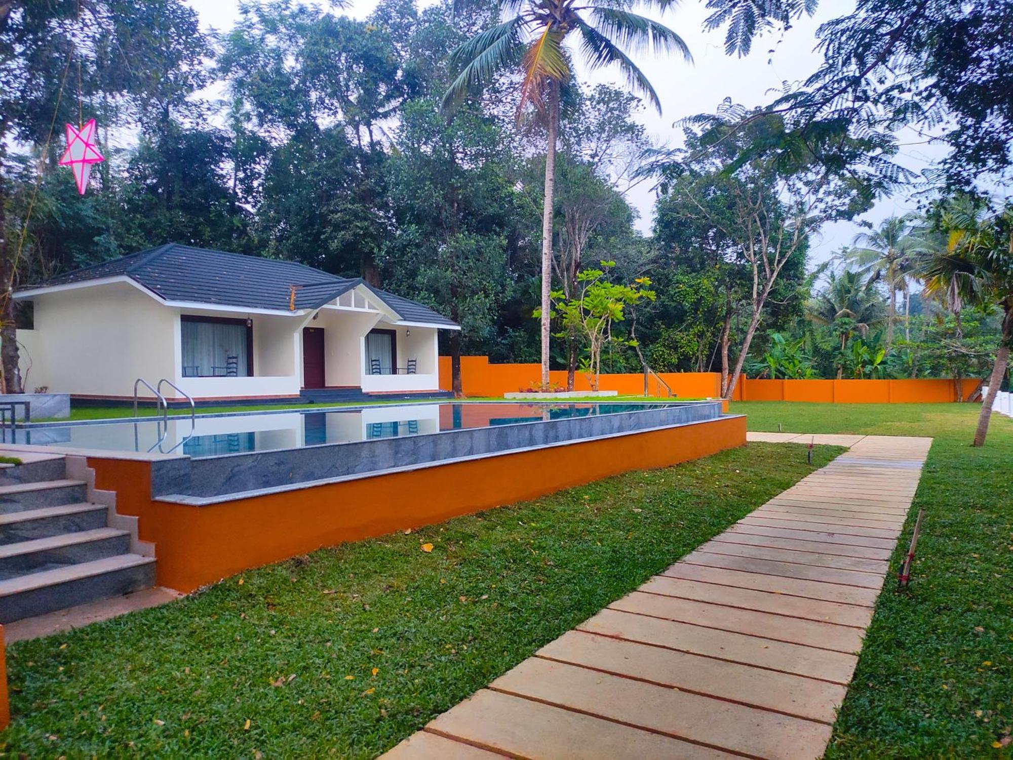 Fragrant Nature Backwater Resort & Ayurveda Spa Kollam Buitenkant foto