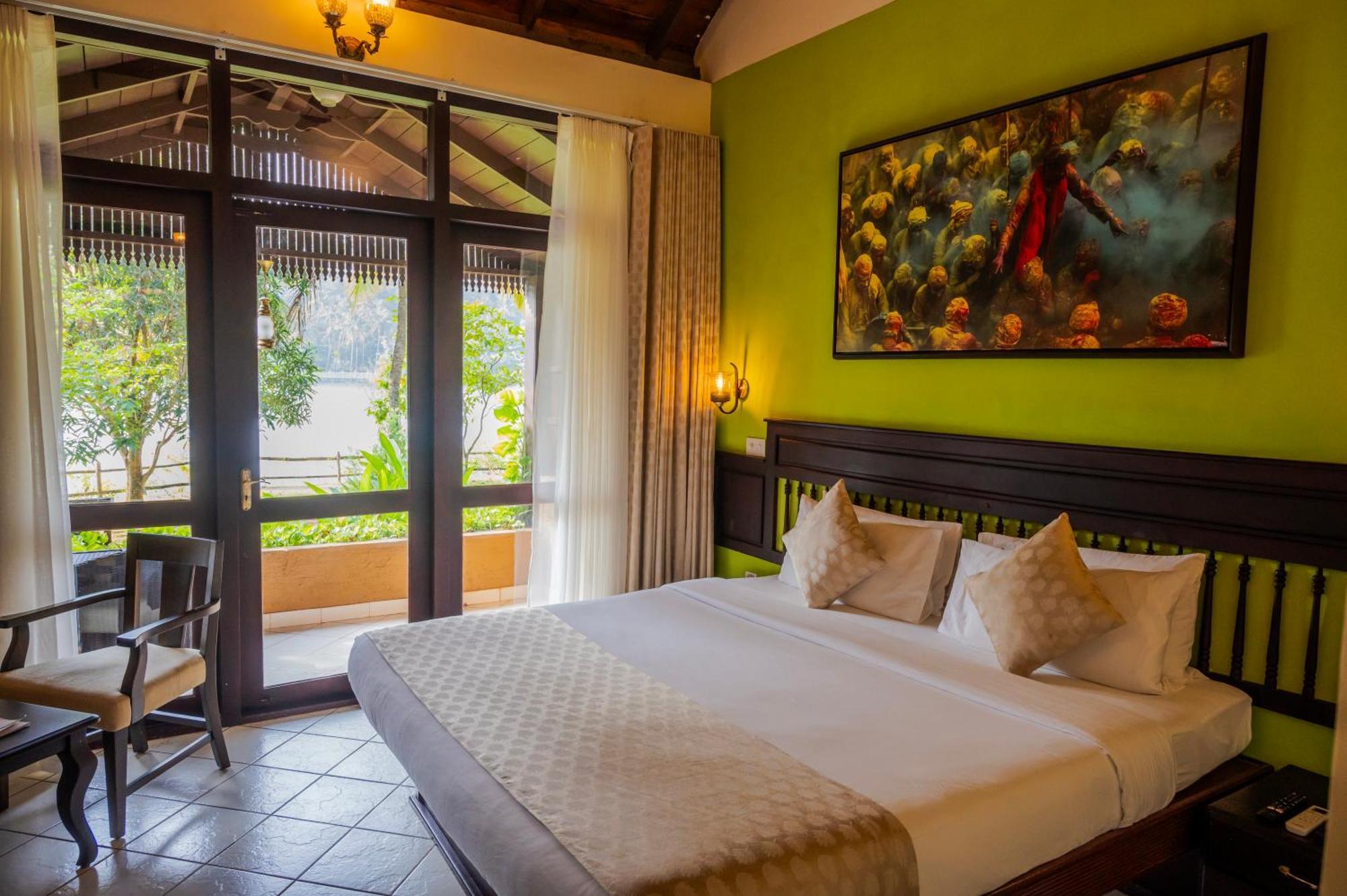 Fragrant Nature Backwater Resort & Ayurveda Spa Kollam Buitenkant foto